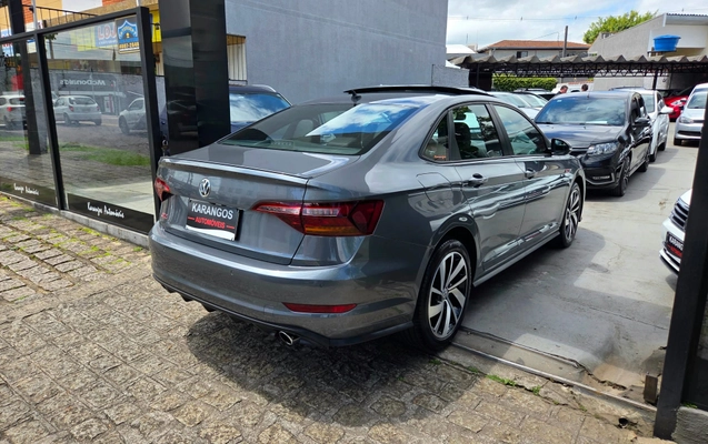 imagem-https://www.socarrao.com.br/sc-vehicle-images-prod/50057/1769989008334-7173854OR_1766089428_31_300.jpg