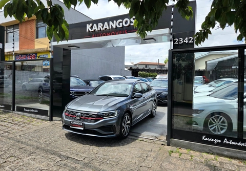 Volkswagen Jetta 2019 Cinza — foto 1 de 3