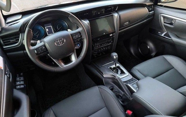 imagem-https://www.socarrao.com.br/sc-vehicle-images-prod/50112/1769989011263-7153141OR_1767036809_46_920.jpg