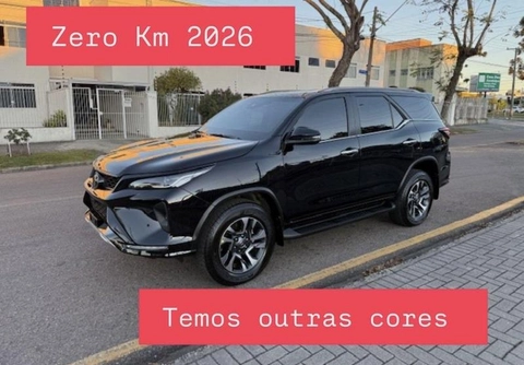 Toyota Hilux SW4 2026 Preto — foto 1 de 3