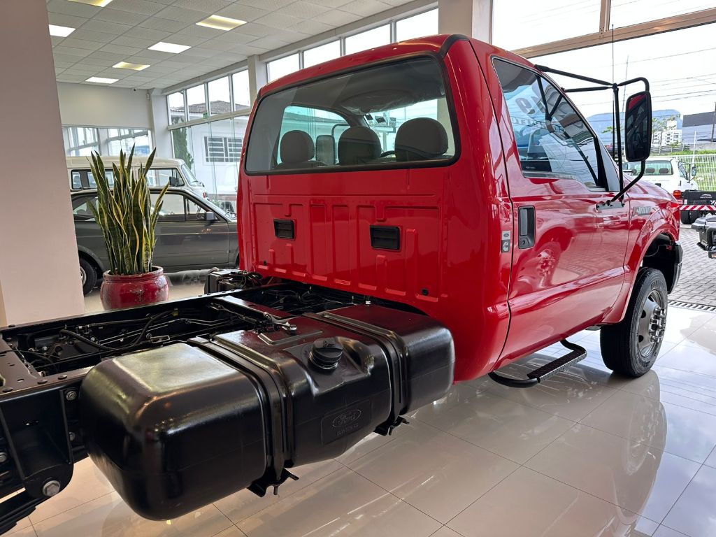 imagem-https://www.socarrao.com.br/sc-vehicle-images-prod/50421/1769989021009-7055697OR_1763378589_9_150.jpg