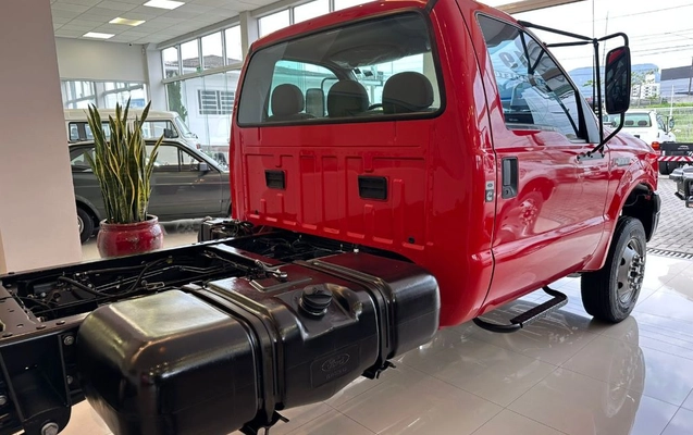 imagem-https://www.socarrao.com.br/sc-vehicle-images-prod/50421/1769989021009-7055697OR_1763378589_9_150.jpg