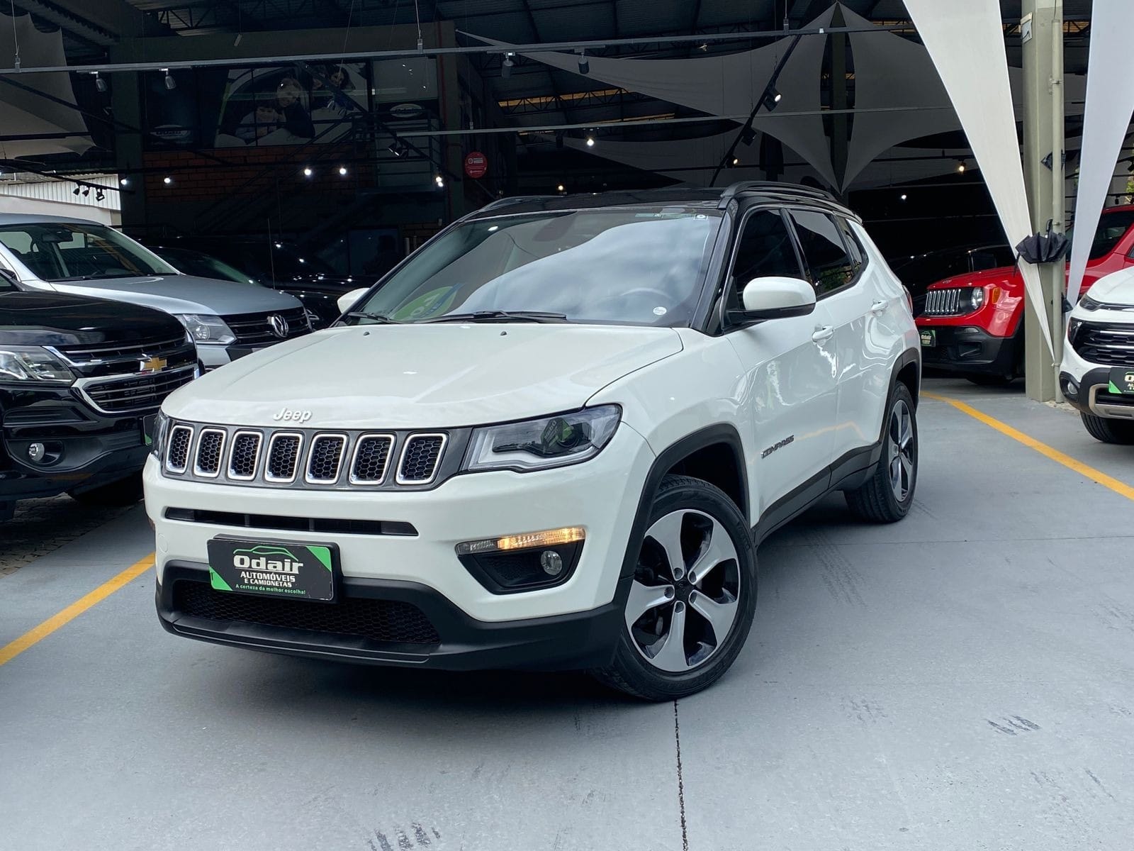 Jeep Compass 2018 Branco — foto 1 de 3