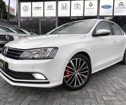 Volkswagen Jetta 2015 Branco — foto 1 de 3