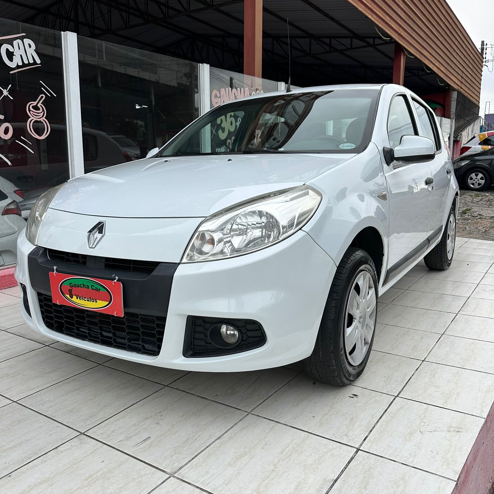 Renault Sandero Expression Hi-Flex 1.6 8V 5p na cor Branco em Curitiba / PR - 50472