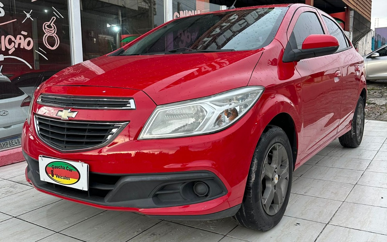 Chevrolet Onix 2013 Vermelho — foto 1 de 3