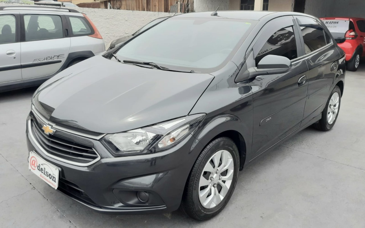 Chevrolet Onix 2018 à venda