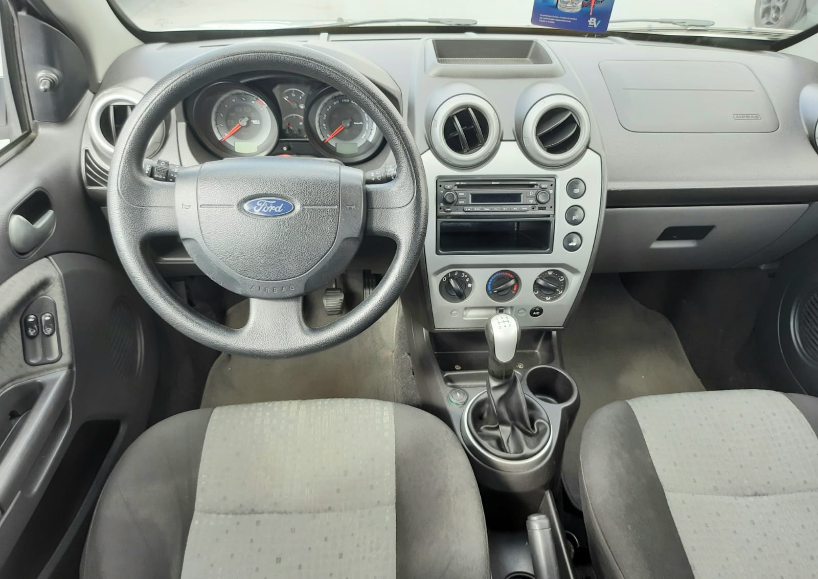 imagem-https://www.socarrao.com.br/sc-vehicle-images-prod/50927/1769989031602-7234117OR_1768919136_62_420.jpg
