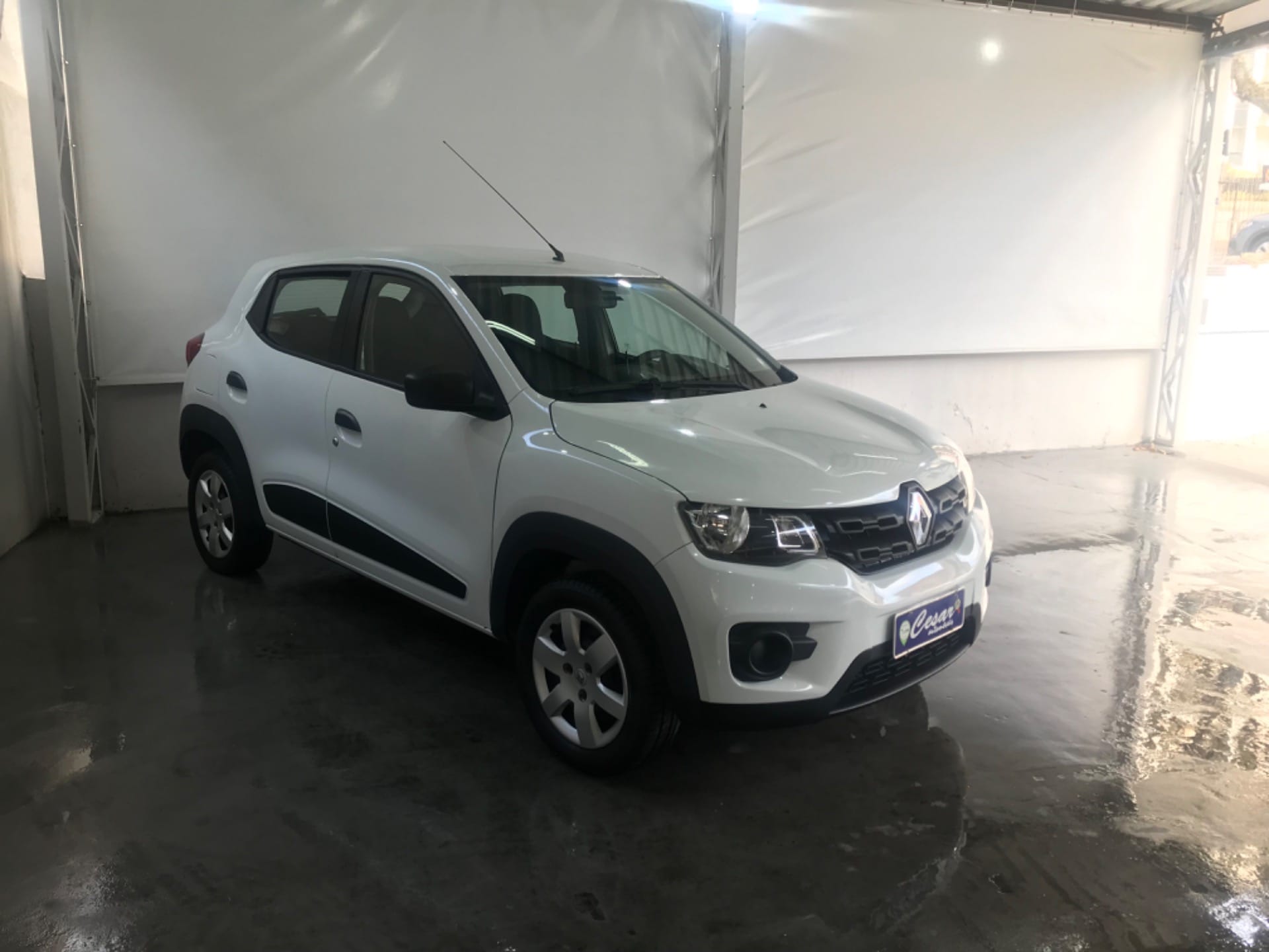 Renault Kwid Zen 1.0 Flex 12V 5p Mec. na cor Branco em Curitiba / PR - 51114
