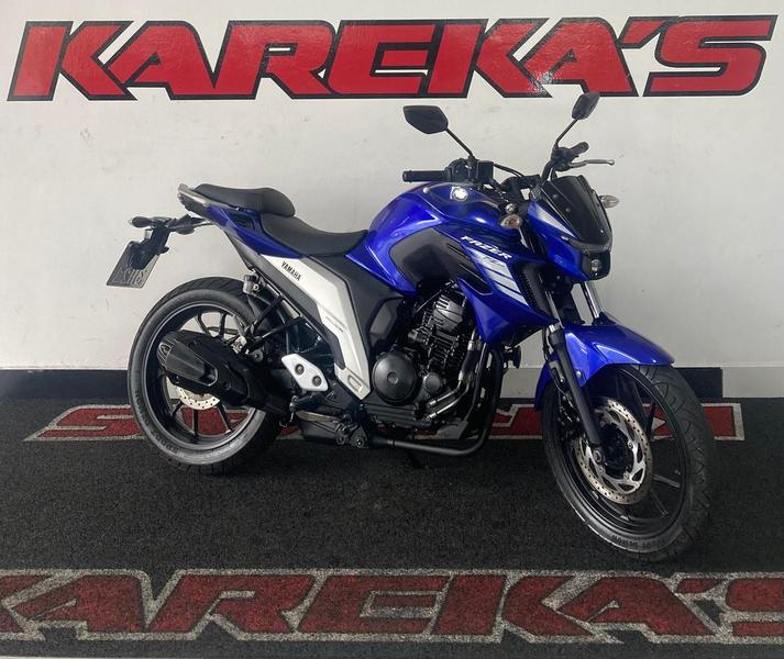 YAMAHA FZ25 250 FAZER FLEX  na cor Azul em Curitiba / PR - 51384