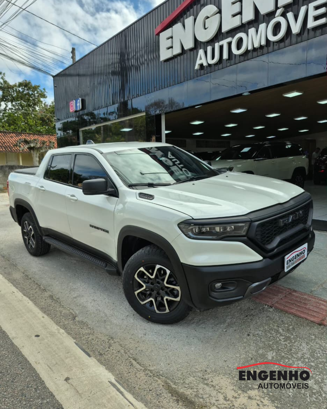 RAM Rampage REBEL HURR.4 2.0 TB CD 4X4 Aut. na cor Branco em Florianópolis / SC - 51465