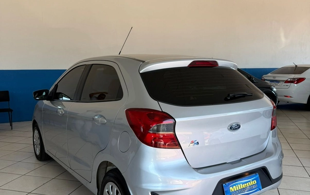 imagem-https://www.socarrao.com.br/sc-vehicle-images-prod/51473/1769989035761-7087451OR_1764169072_95_900.jpg