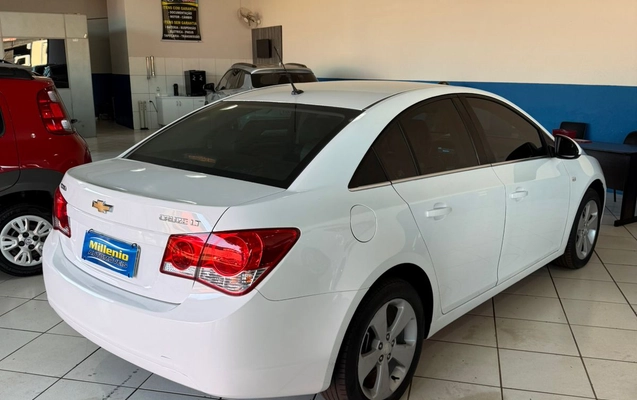 imagem-https://www.socarrao.com.br/sc-vehicle-images-prod/51475/1769989036107-7087464OR_1764169461_54_400.jpg