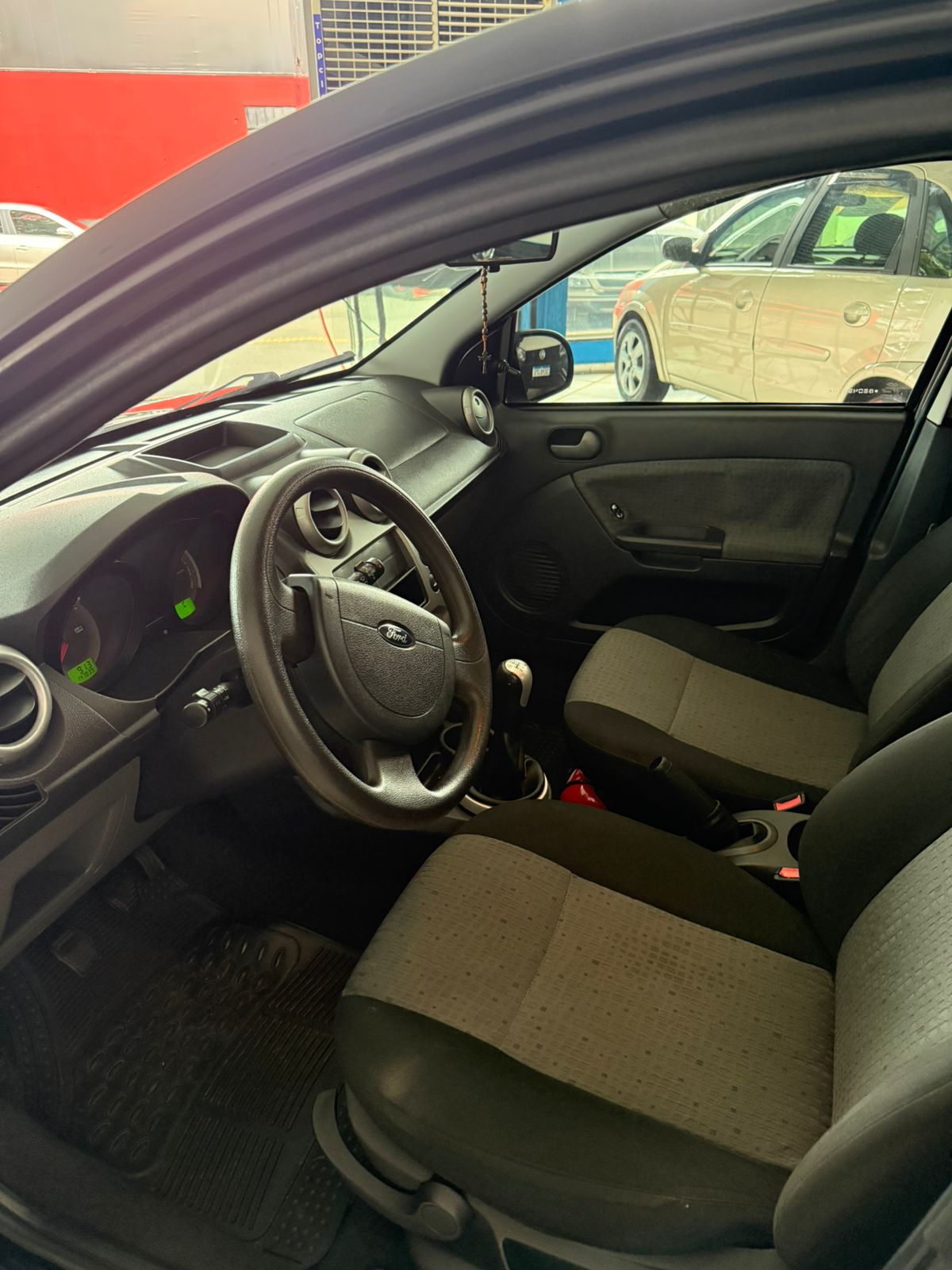 imagem-https://www.socarrao.com.br/sc-vehicle-images-prod/51477/1769989036497-7158375OR_1765802928_92_280.jpg