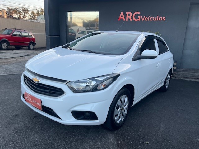 Chevrolet Onix 2018 Branco — foto 1 de 3
