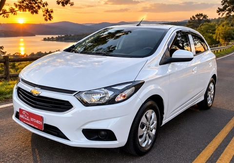 Chevrolet Onix 2018 Branco — foto 1 de 3
