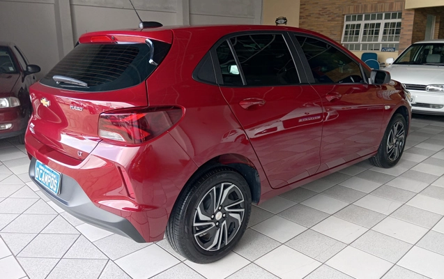 imagem-https://www.socarrao.com.br/sc-vehicle-images-prod/51565/1787227626225-vehicle_image_1749230005_d29485e0c2b2b48b46f089817a540d15.jpeg