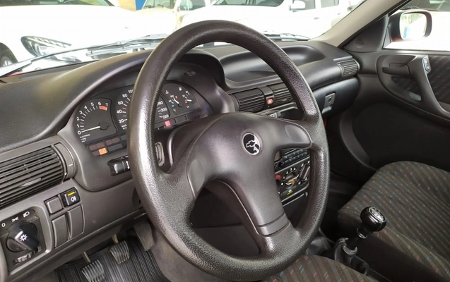 imagem-https://www.socarrao.com.br/sc-vehicle-images-prod/51566/1779738624198-vehicle_image_1750868621_56a596be4612da83615bd617997e98da.jpeg