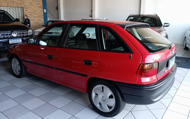 imagem-https://www.socarrao.com.br/sc-vehicle-images-prod/51566/1779738624210-vehicle_image_1751921120_00809ba9235de202dd5805c88c0aaedb.jpeg