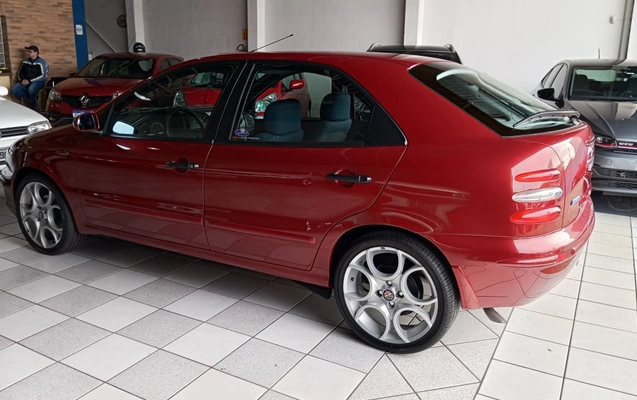 imagem-https://www.socarrao.com.br/sc-vehicle-images-prod/51569/1782923655290-vehicle_image_1754338512_02a320aa6b1c2ebbbecea92f551ea7b0.jpeg