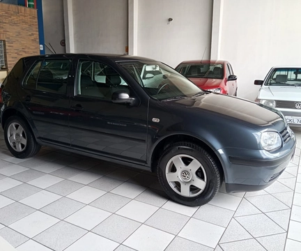 Volkswagen Golf 2002 Cinza — foto 1 de 3