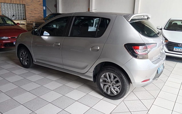 imagem-https://www.socarrao.com.br/sc-vehicle-images-prod/51583/1786130797457-vehicle_image_1769520654_7da1e3f401cd99ccd7cccde5e735a1f2.jpeg
