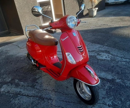 PIAGGIO VESPA ZX PRIME 125 2023 Vermelho — foto 1 de 3