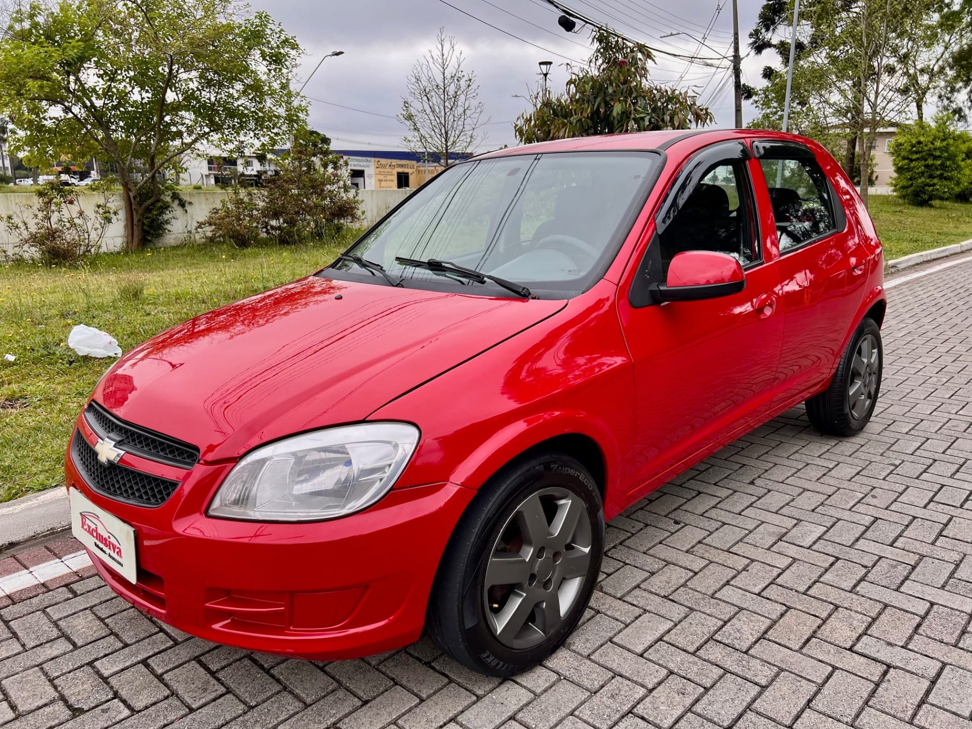 Chevrolet Celta Spirit/ LT 1.0 MPFI 8V FlexP. 5p na cor Vermelho em Araucária / PR - 51672