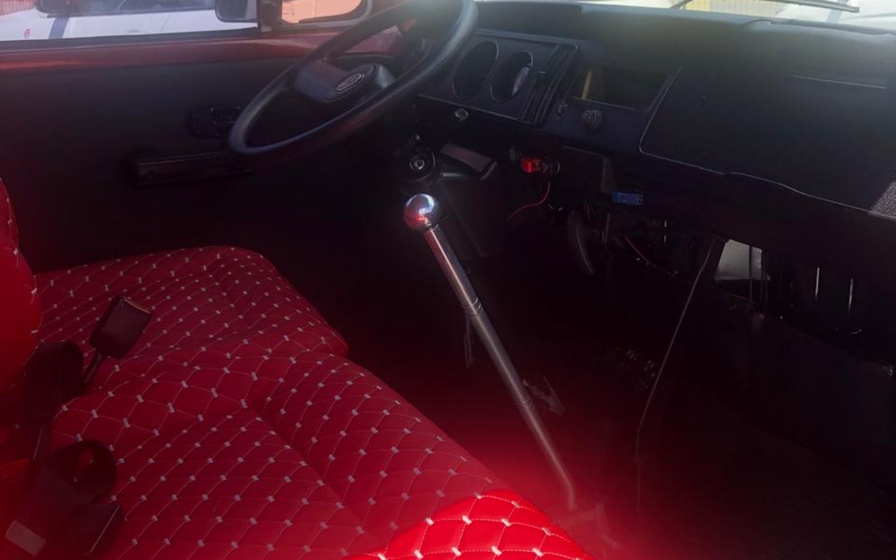 imagem-https://www.socarrao.com.br/sc-vehicle-images-prod/51738/1770915865986-NTAwMjYxMjEtZjZhZi00ZTJlLWI3NmItYmNmNGY5ZjdhYjM2LmpwZw.jpg
