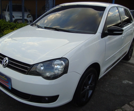 Volkswagen Polo 2014 Branco — foto 1 de 3