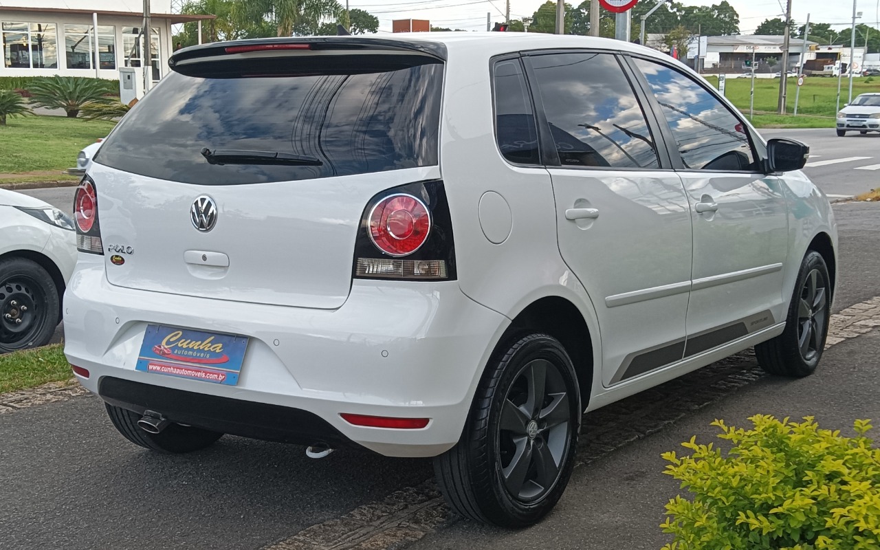 imagem-https://www.socarrao.com.br/sc-vehicle-images-prod/51754/1787169144119-SU1HXzIwMjUwNDA5XzE2MjQ1N34yLmpwZw.jpg