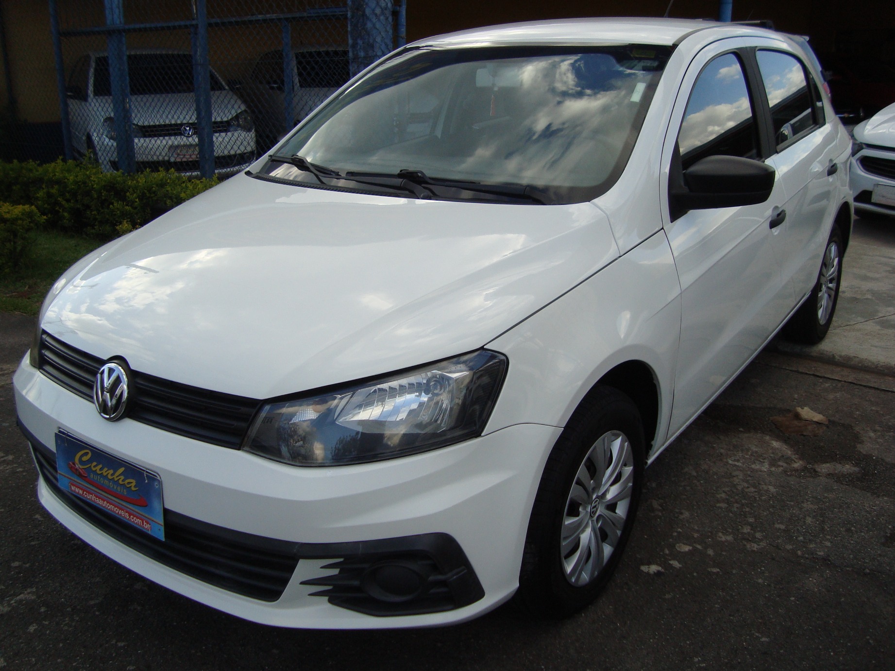 Volkswagen Gol Trendline 1.0 T.Flex 12V 5p na cor Branco em Curitiba / PR - 51775