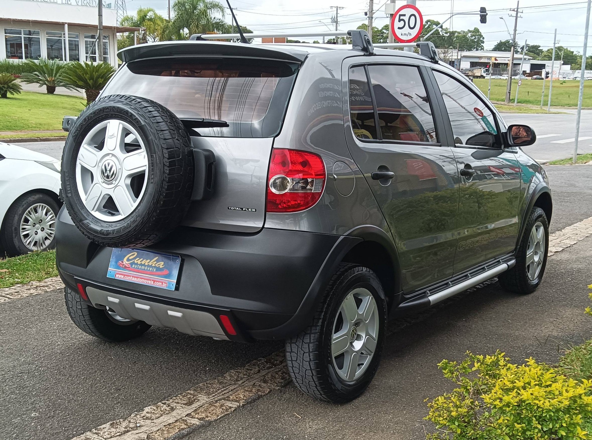 imagem-https://www.socarrao.com.br/sc-vehicle-images-prod/51777/1769989051021-7240801OR_1769098159_16_500.jpg