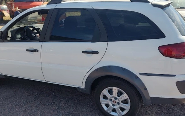 imagem-https://www.socarrao.com.br/sc-vehicle-images-prod/51996/1778772956727-SU1HXzIwMjYwNTE0XzEwNTIxODA0MV9IRFIuanBn.jpg