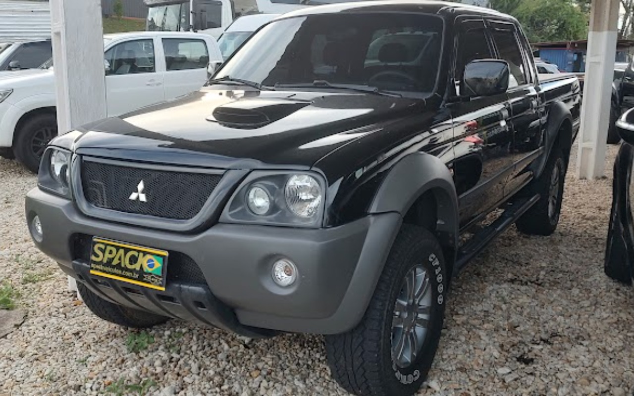 imagem-https://www.socarrao.com.br/sc-vehicle-images-prod/52009/1775663539511-SU1HXzIwMjYwNDA3XzE3MTgwNzQzNV9IRFIuanBn.jpg