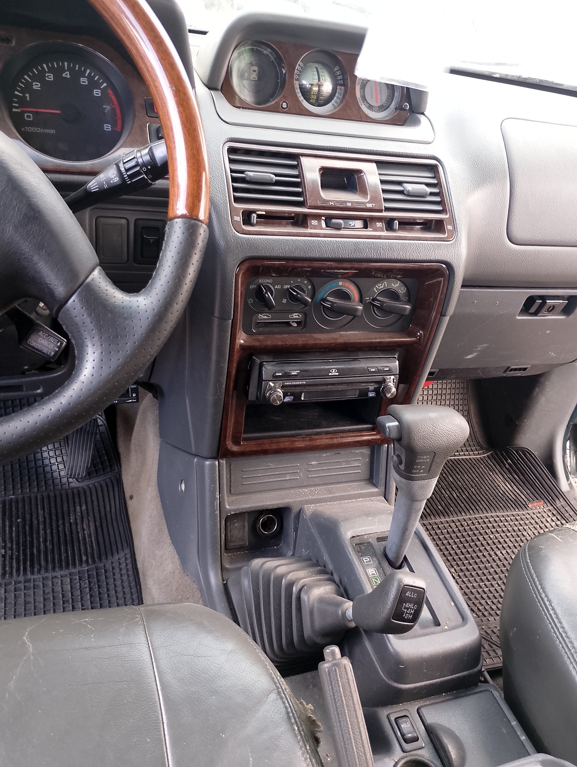 imagem-https://www.socarrao.com.br/sc-vehicle-images-prod/52015/1769989055496-6538107OR_1741904300_81_850.jpg