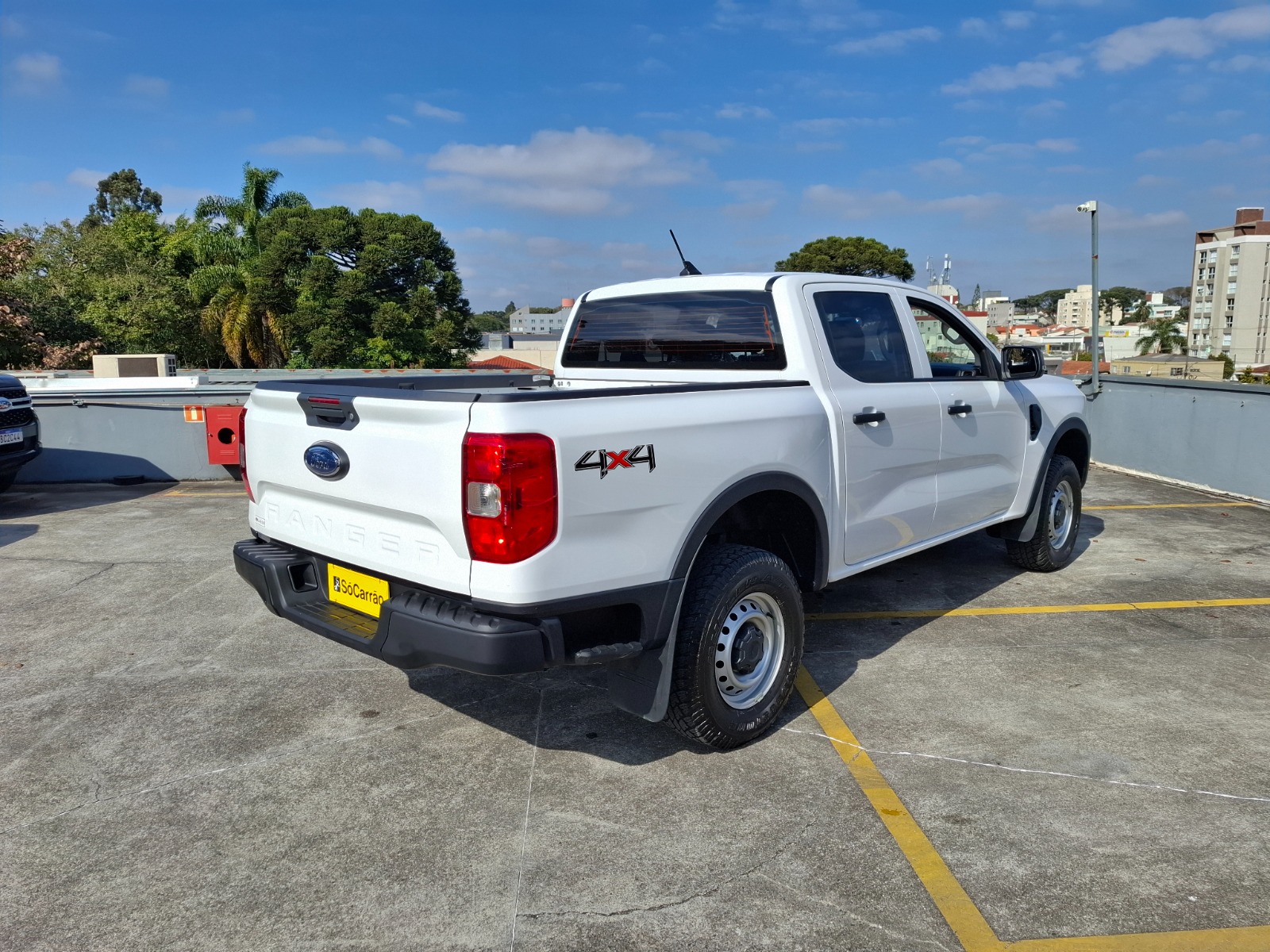 imagem-https://www.socarrao.com.br/sc-vehicle-images-prod/5202/1769987776512-6768404OR_1752464248_48_950.jpg