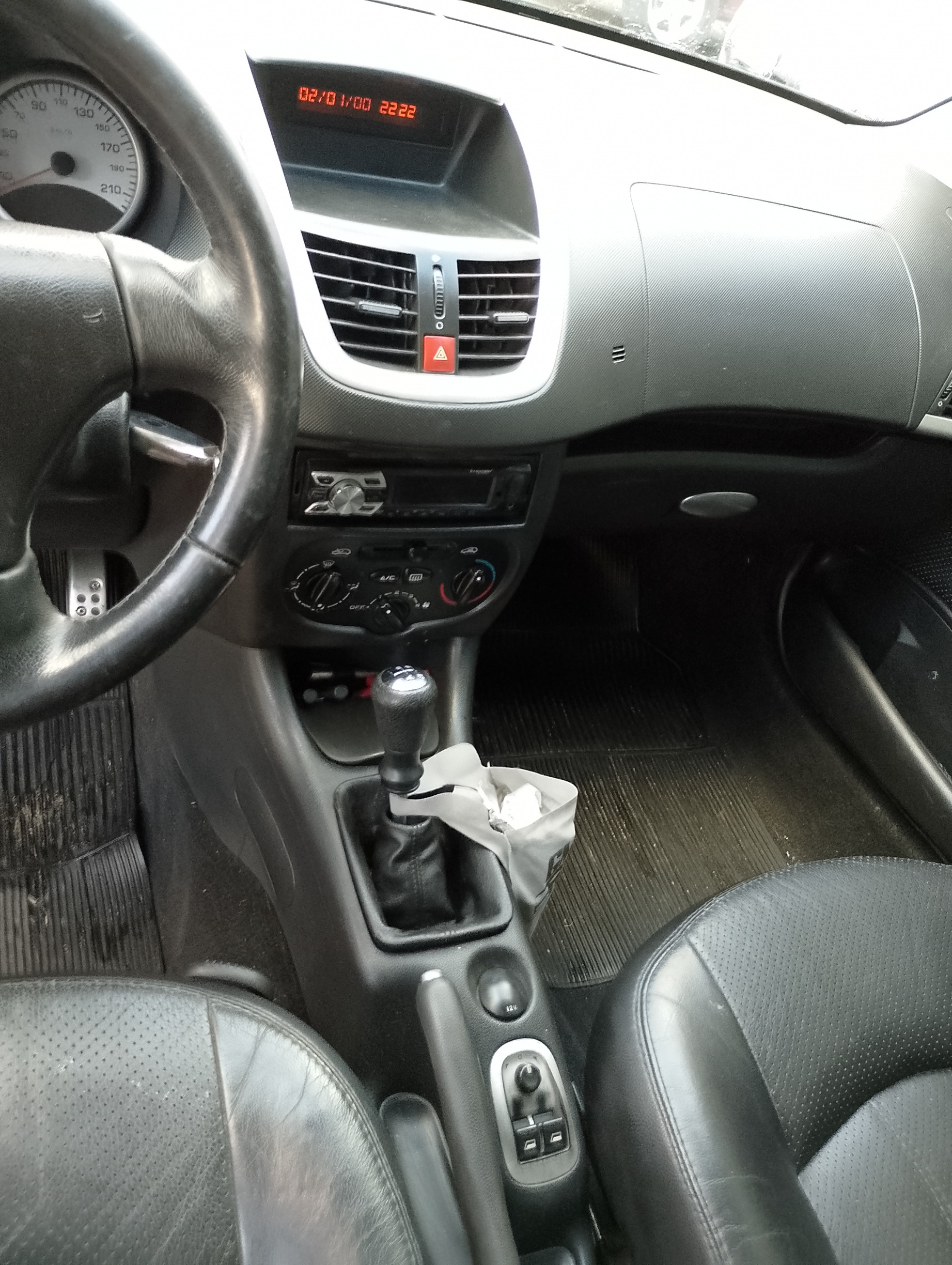 imagem-https://www.socarrao.com.br/sc-vehicle-images-prod/52023/1769989057383-6629200OR_1746052546_90_530.jpg