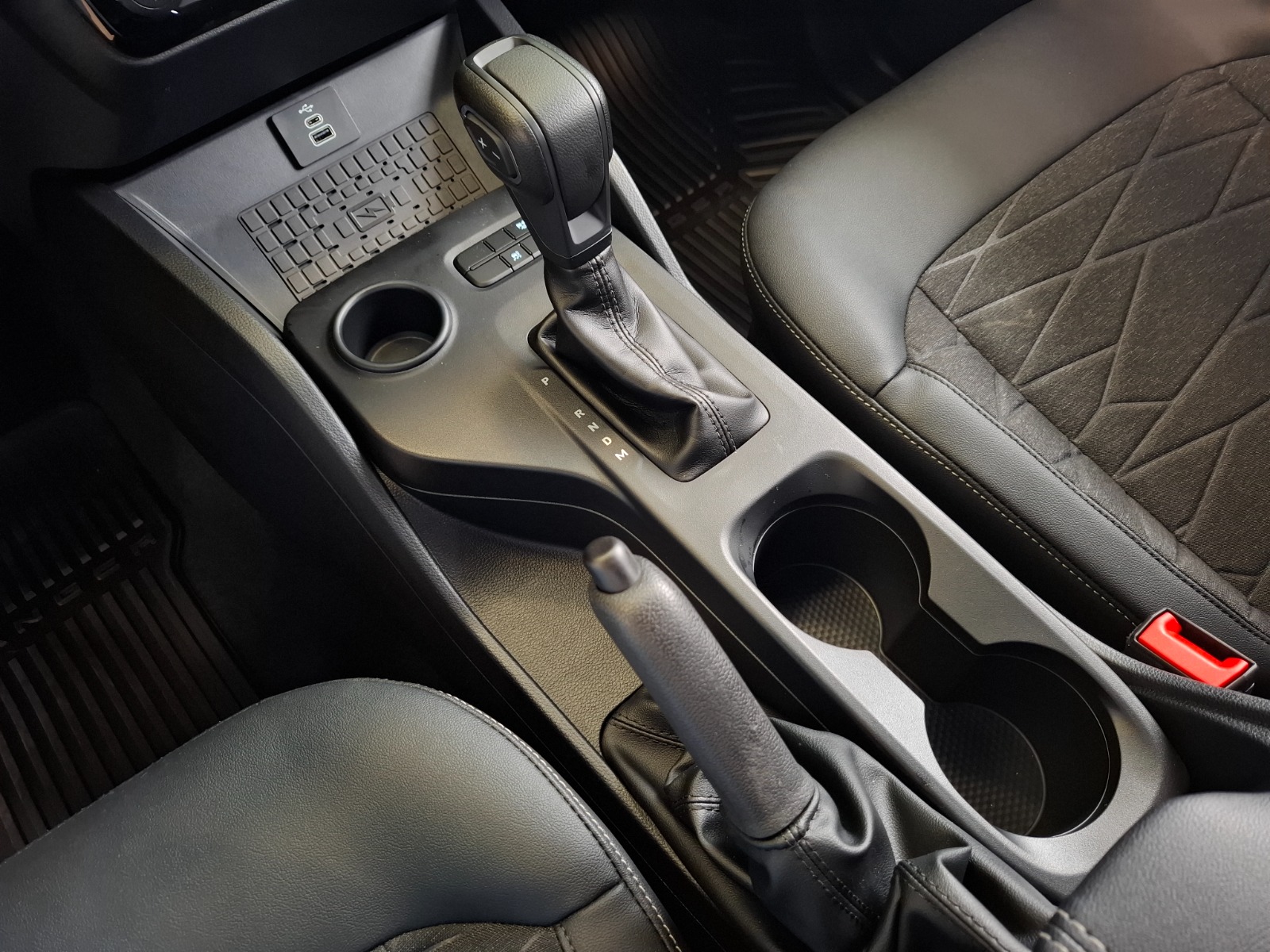 imagem-https://www.socarrao.com.br/sc-vehicle-images-prod/5204/1769987777041-6768406OR_1752464875_32_150.jpg
