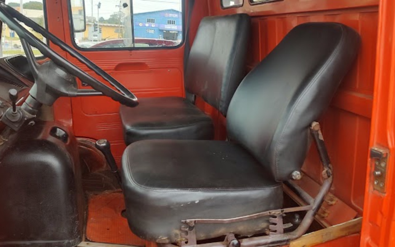 imagem-https://www.socarrao.com.br/sc-vehicle-images-prod/52040/1779136776745-SU1HXzIwMjYwNTE4XzE2MjUzMzI5OF9IRFIuanBn.jpg