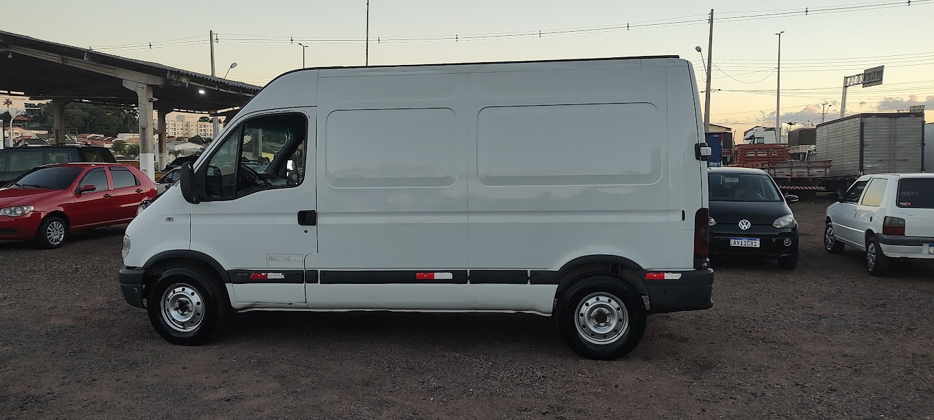 Renault Master 2.5 dCi FurgãoTB Curto Diesel na cor Branco em Campo Largo / PR - 52070
