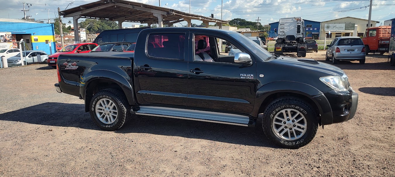 Toyota Hilux Cd Srv D4 D 4X4 3.0 TDI Diesel Automático - foto 2