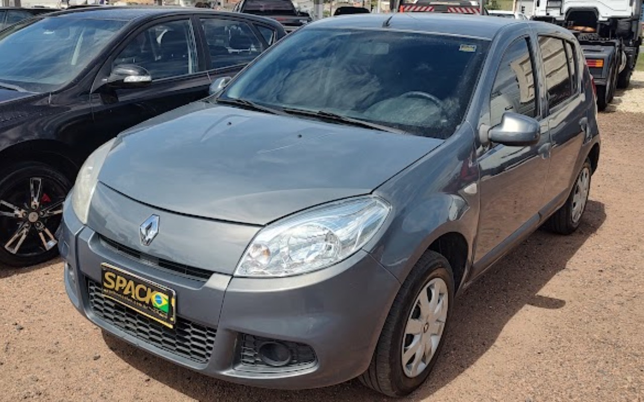 Renault Sandero Expression Hi-Flex 1.0 16V 5p na cor Cinza em Campo Largo / PR - 52088