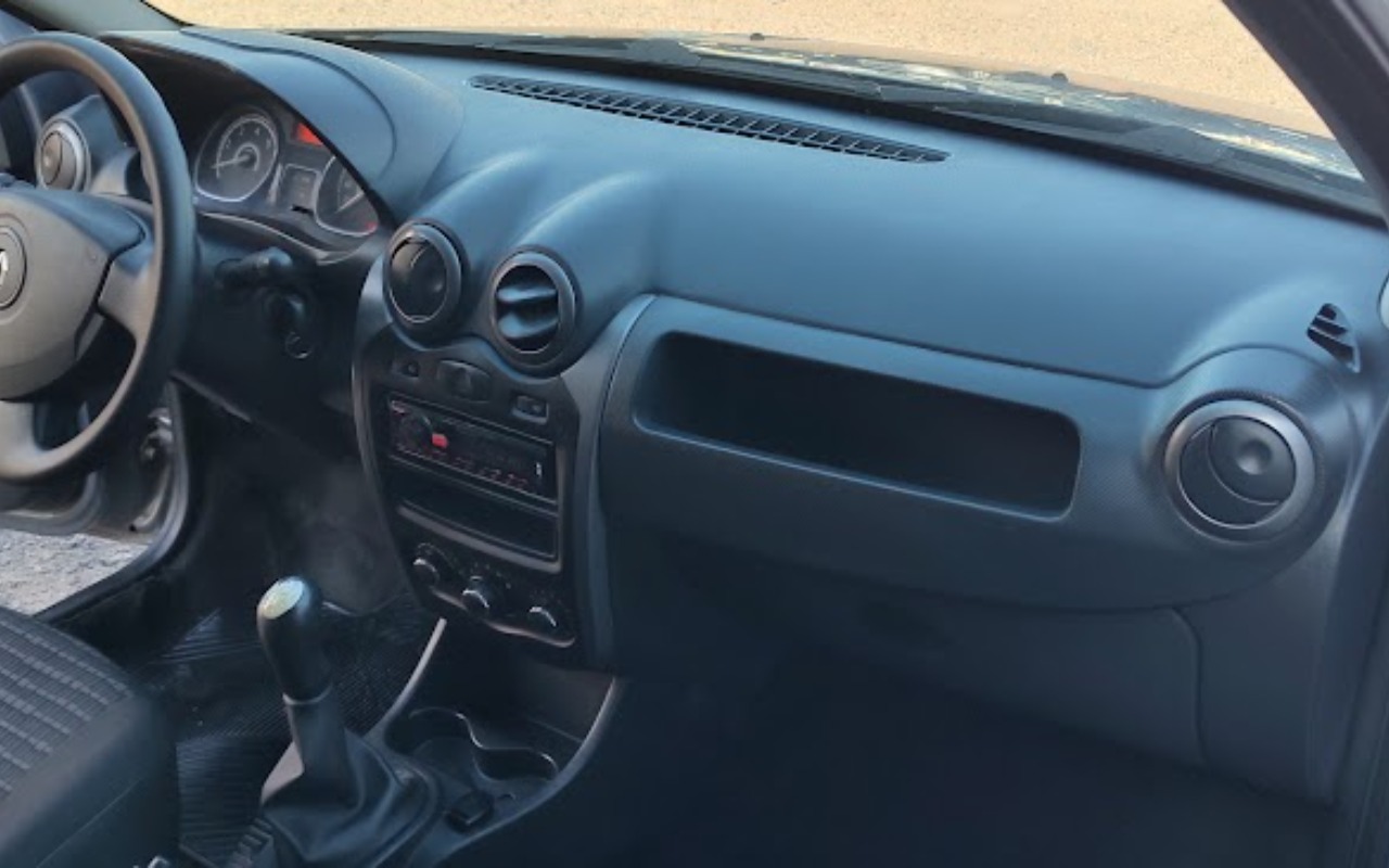 imagem-https://www.socarrao.com.br/sc-vehicle-images-prod/52088/1775058669289-SU1HXzIwMjYwMzI3XzE1NTY1NTQzNV9IRFIuanBn.jpg
