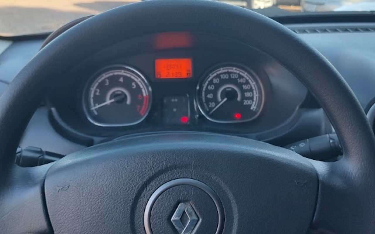 imagem-https://www.socarrao.com.br/sc-vehicle-images-prod/52088/1775058669822-SU1HXzIwMjYwMzI3XzE1NTkyMzM3Ml9IRFIuanBn.jpg