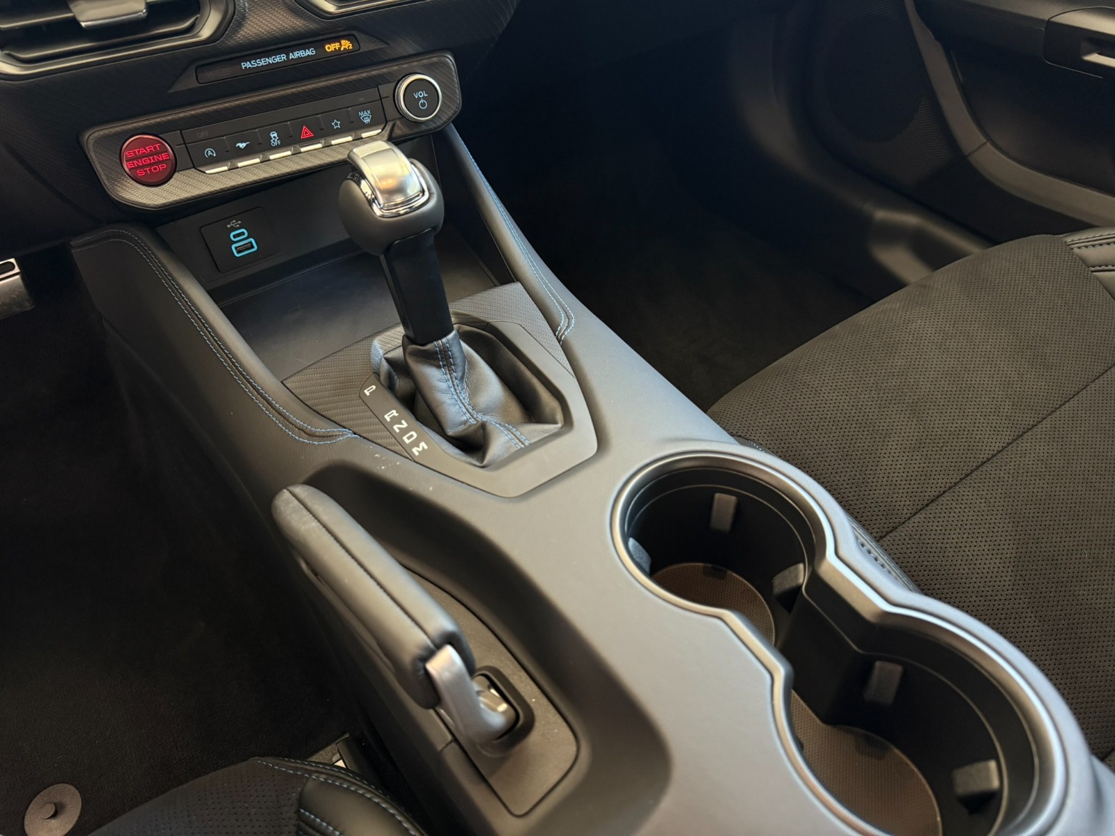 imagem-https://www.socarrao.com.br/sc-vehicle-images-prod/5222/1769987779813-6904032OR_1757105086_40_370.jpg