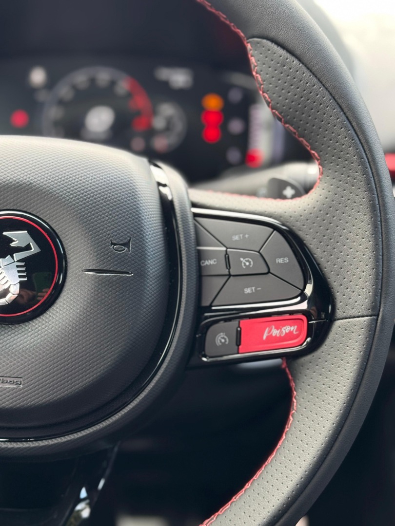 imagem-https://www.socarrao.com.br/sc-vehicle-images-prod/52266/1769989053581-6880207OR_1758112606_61_510.jpg