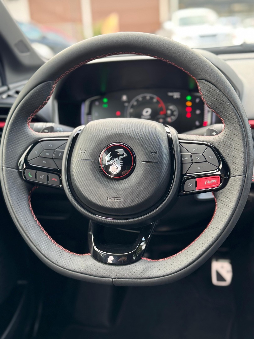 imagem-https://www.socarrao.com.br/sc-vehicle-images-prod/52266/1769989053581-6880207OR_1758112606_69_390.jpg