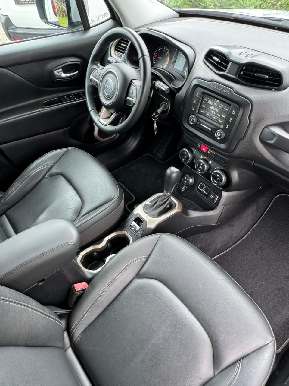 imagem-https://www.socarrao.com.br/sc-vehicle-images-prod/52273/1769989055199-7022666OR_1761856664_4_850.jpg