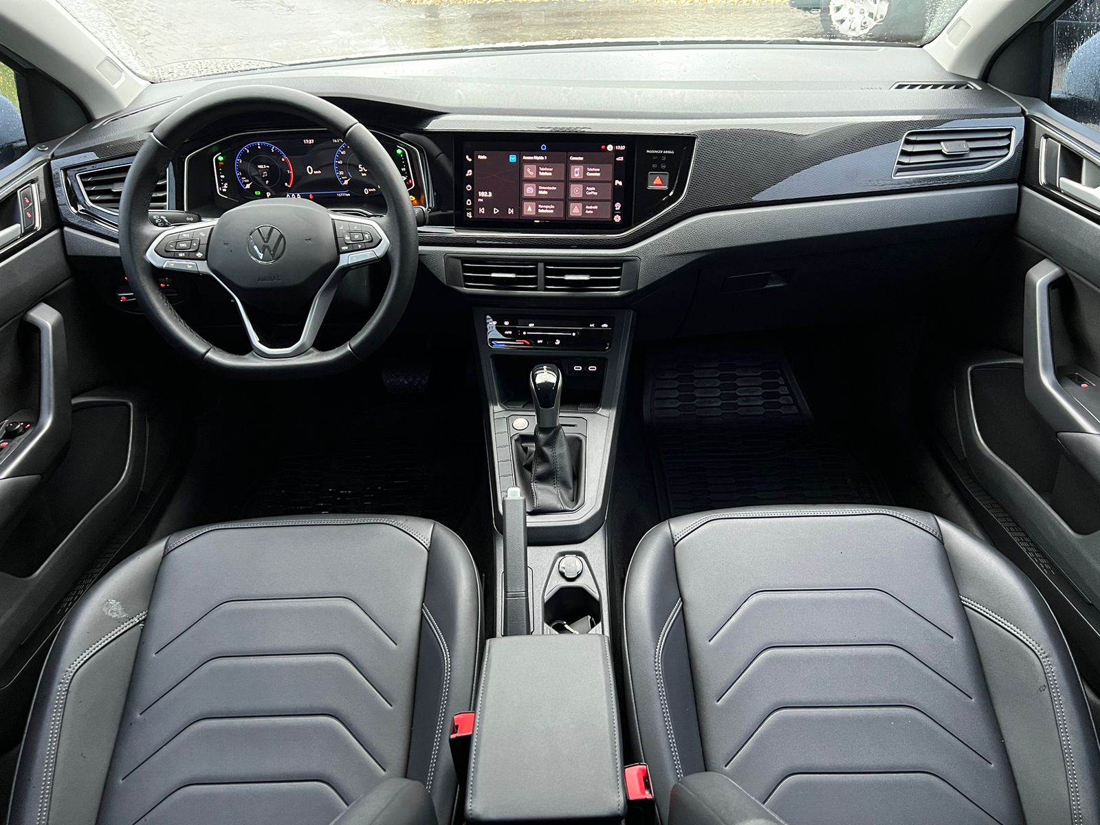 imagem-https://www.socarrao.com.br/sc-vehicle-images-prod/52276/1769989055809-7043674OR_1762462475_48_800.jpg
